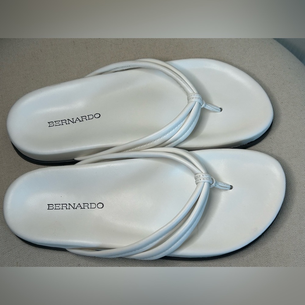 Anthropologie Bernardo Miami Sport Sandals Leather Thongs Resort Cruise Vacation